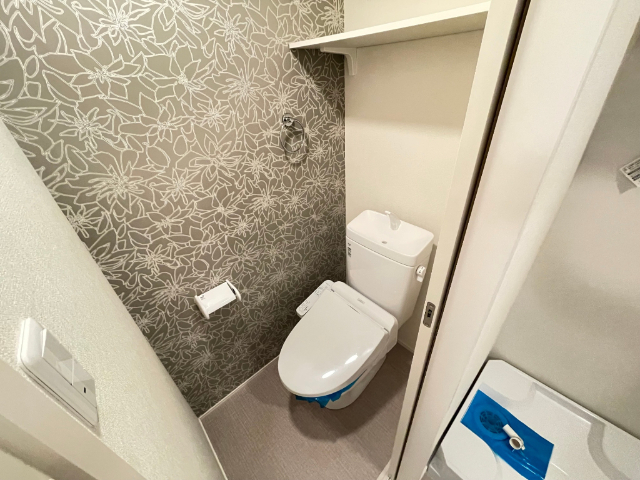 トイレ　温水洗浄便座付きのトイレです