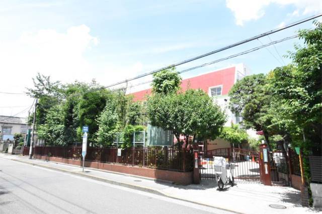幼稚園・保育園　徳持（幼稚園・保育園）まで320m