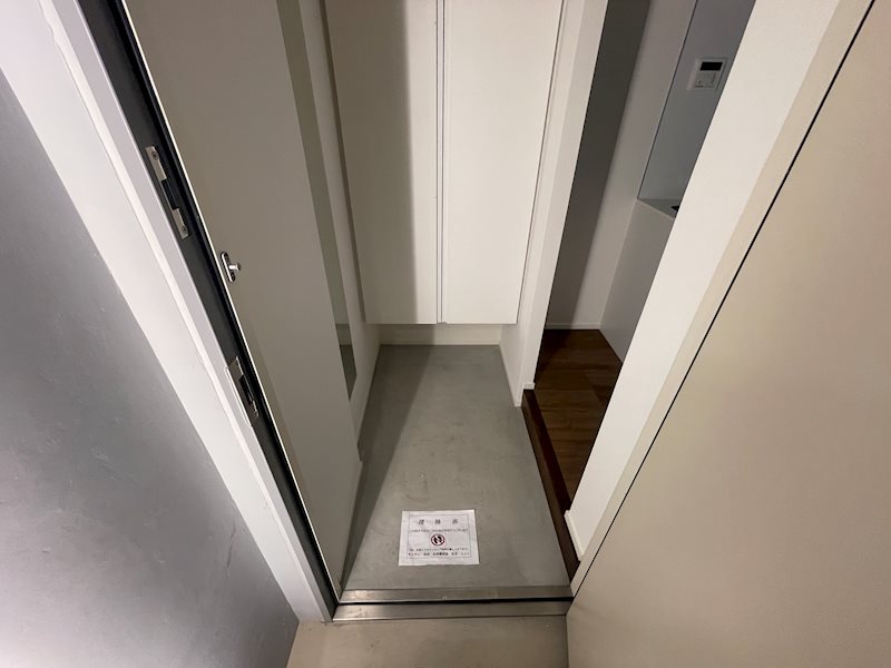 玄関　別号室の参考写真となります