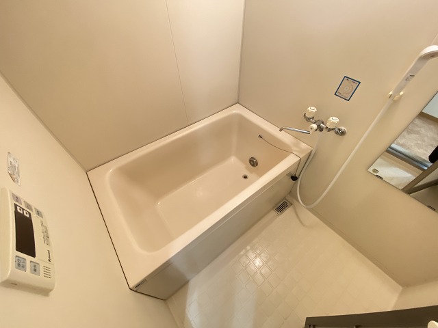バス・シャワールーム　別部屋参考写真