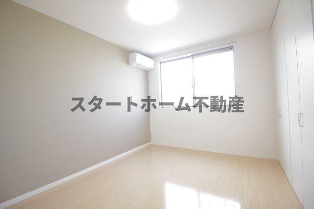 その他部屋・スペース　落ち着いて過ごせるお部屋なので、寝室にいかがでしょうか