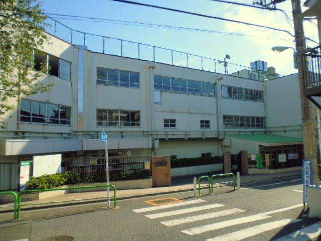 小学校　成増ヶ丘小学校（小学校）まで414m