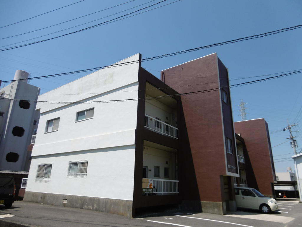 徳島市北田宮のマンションの建物外観