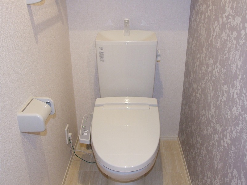 トイレ　ウォシュレット搭載！
