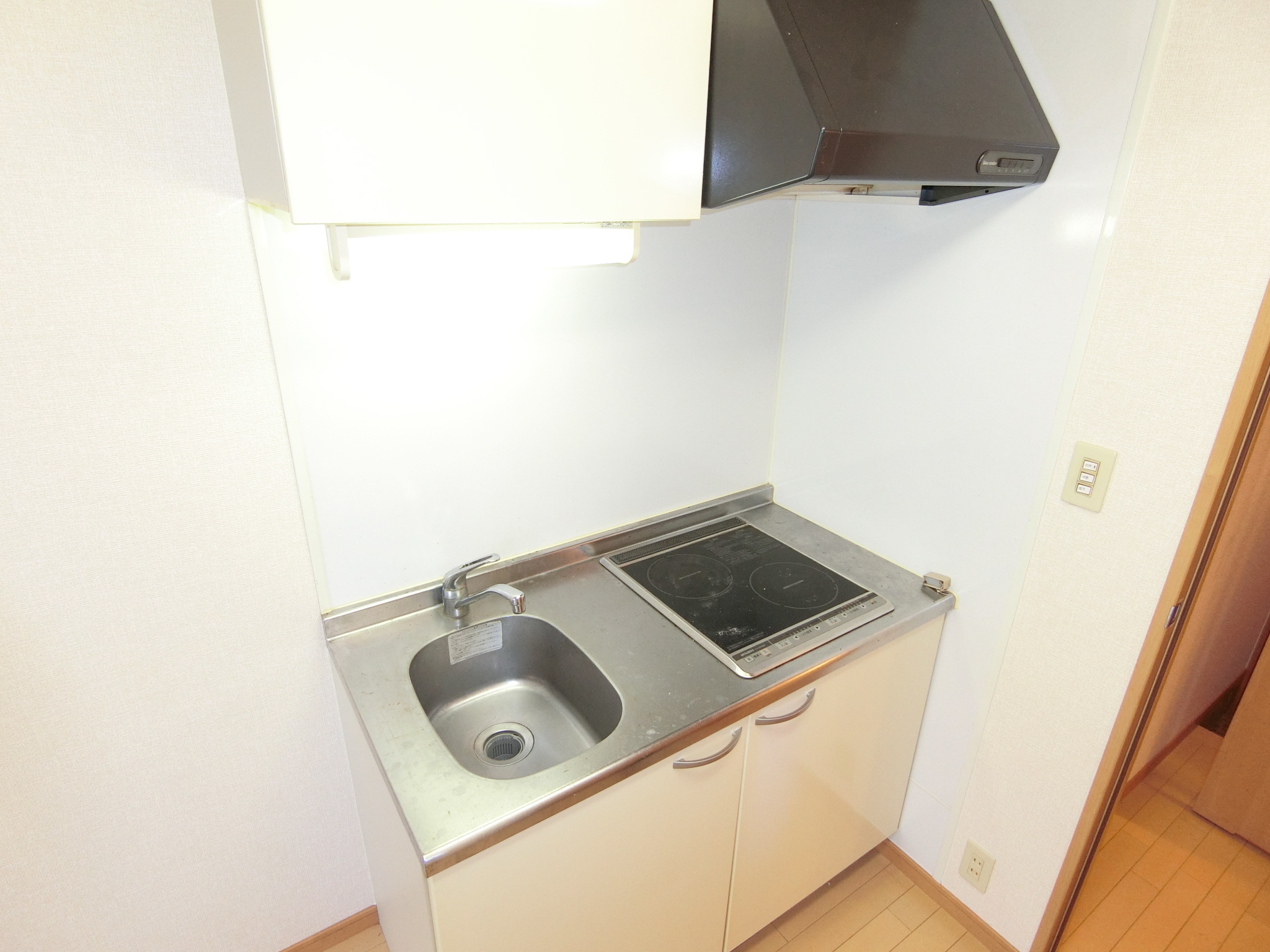 キッチン　システムキッチン・IHコンロ２口