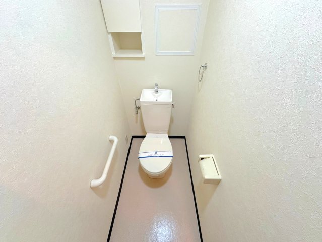 【メゾンファミィユのトイレ】