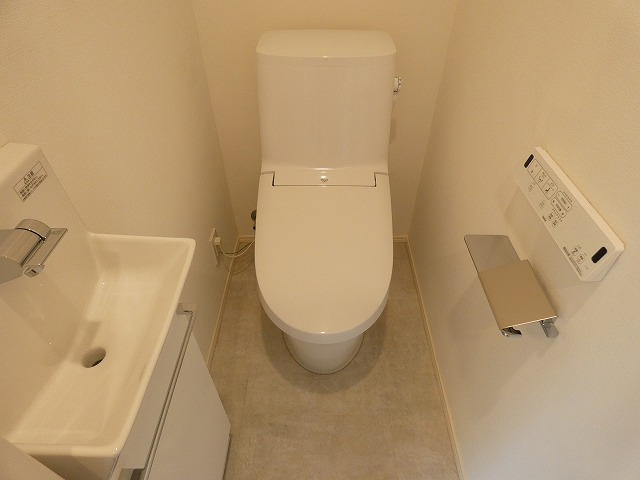 トイレ　トイレ