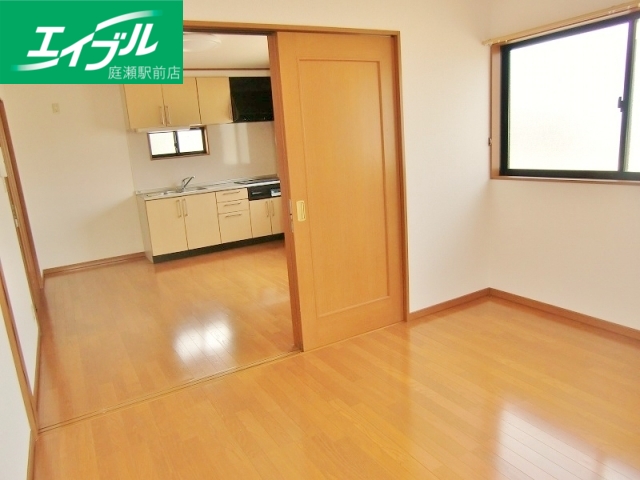 居室・リビング　寝室