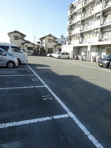 駐車場　駐車場完備です