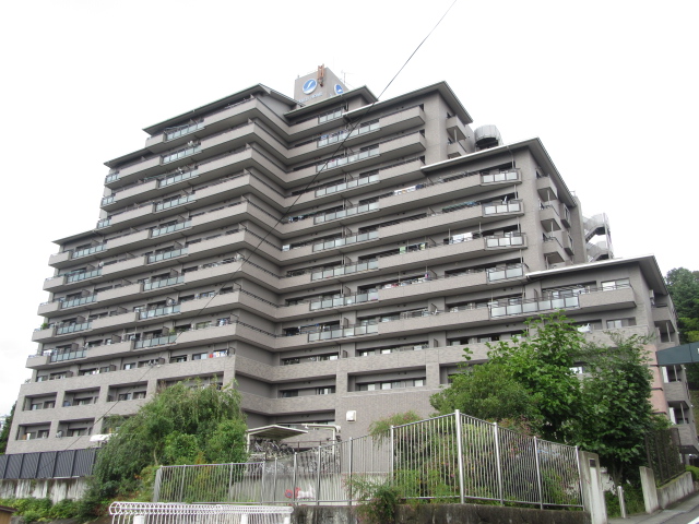 ロイヤルパレス長町公園の建物外観