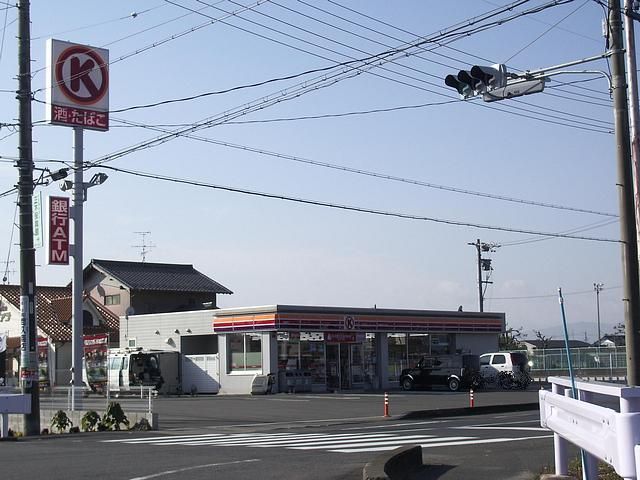 【サンシャイン山川のコンビニ】