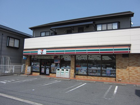 コンビニ　セブンイレブン小倉足立店（コンビニ）まで475m