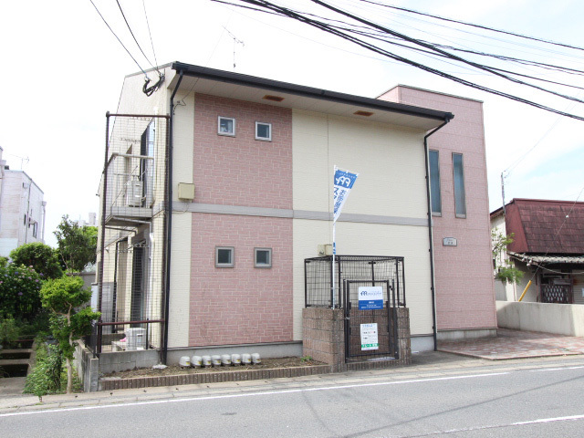 アムール駅東の建物外観