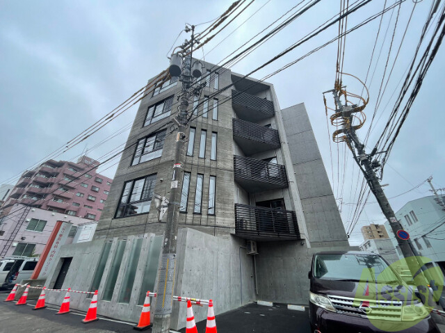 【シャトーライフ中島公園1の建物外観】