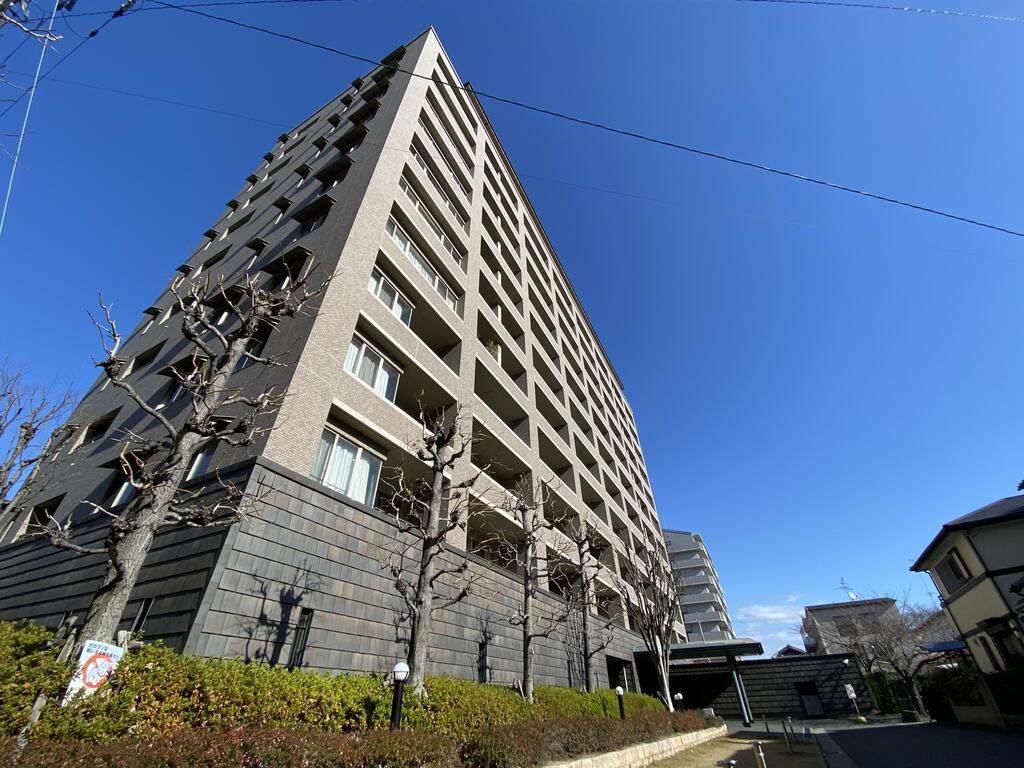 FUJIYAMA　FLATSの建物外観