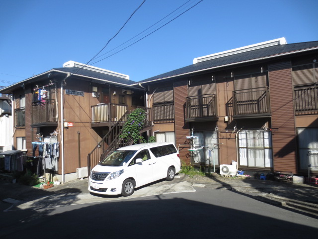 【第二青山ハイツの建物外観】