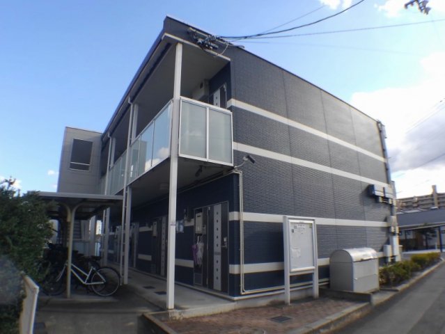 【高松市太田上町のアパートの建物外観】