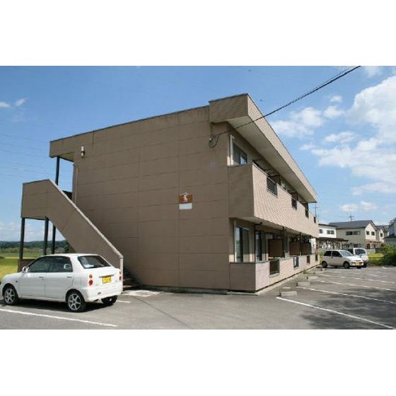 建物外観　南向き日当たり良好です。