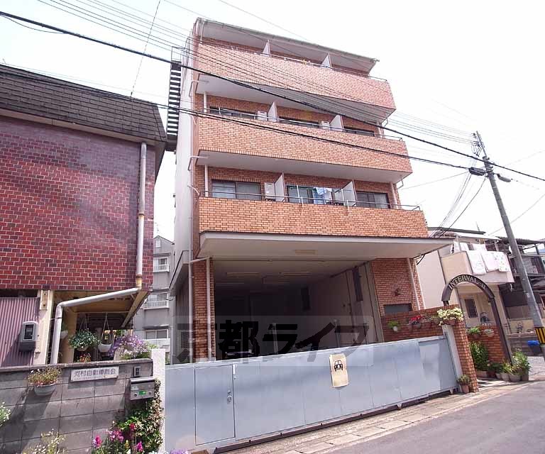 京都市左京区一乗寺東閉川原町のマンションの建物外観