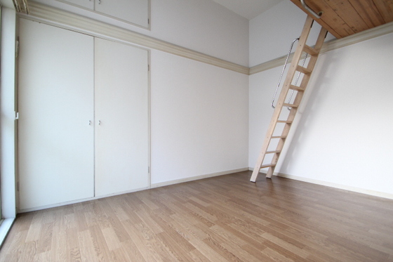 居室・リビング　※別部屋の写真です