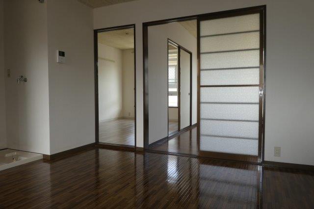 キッチン　ダイニングキッチン