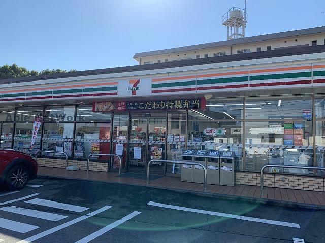 コンビニ　セブンイレブン熊本渡鹿8丁目店（コンビニ）まで963m