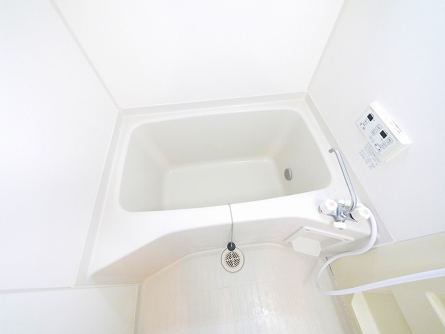 バス・シャワールーム　お風呂で日々の疲れを落としましょう