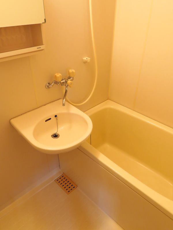 洗面設備　同型タイプ