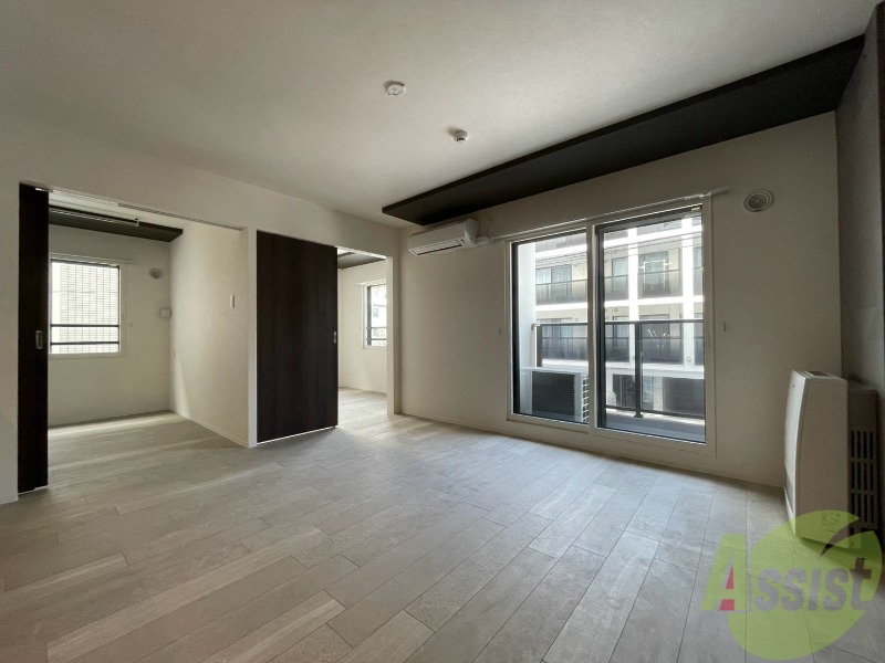 居室・リビング　広々としたリビングですね。使い勝手がよさそうですね！