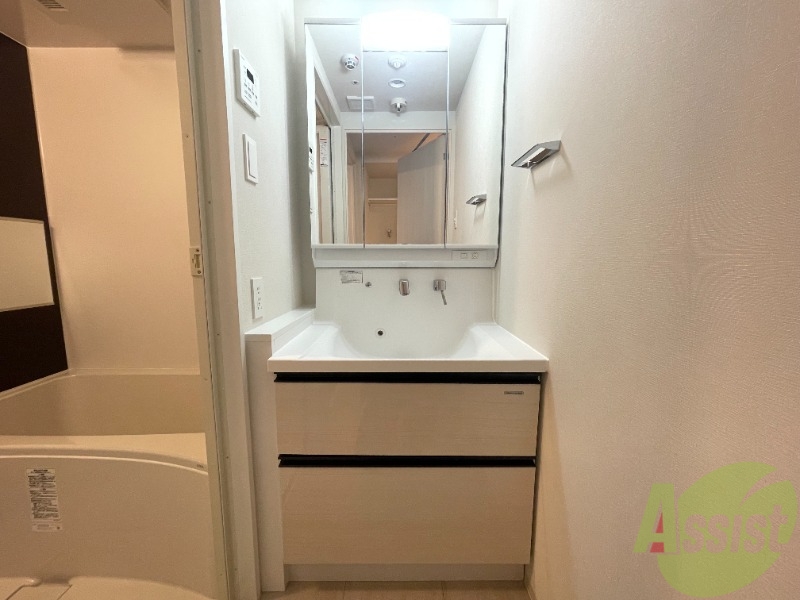 洗面設備　洗面台を撮影しました。朝の身支度にも使用できます。