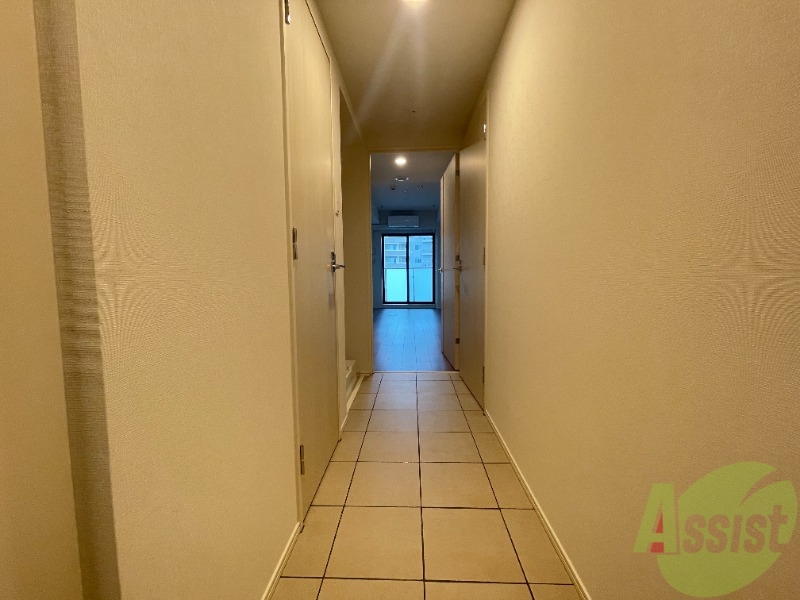 玄関　玄関から撮影しました。敷居が高くなくてよいですね。