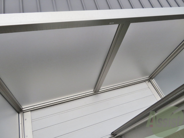 バルコニー　こちらはバルコニー。洗濯物が干せるようになっています。