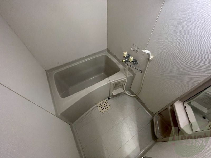 バス・シャワールーム　疲れを癒すには湯船でゆっくりするのが良いですよ。