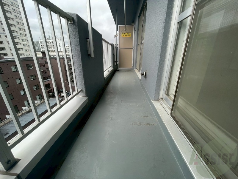 バルコニー　バルコニーです。洗濯物を干したり一息ついたりできますね！