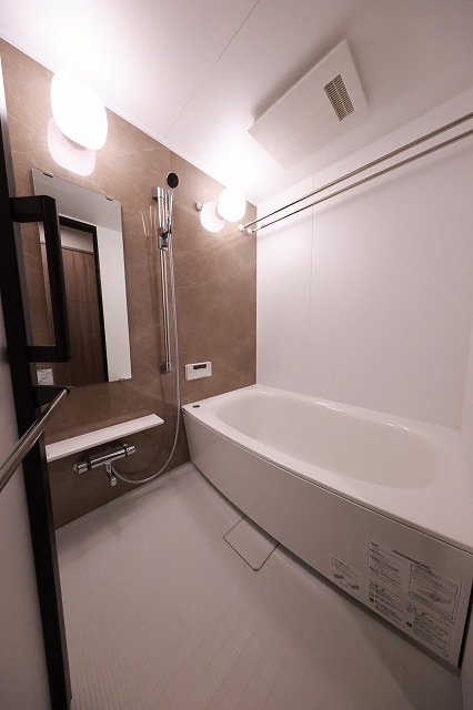 バス・シャワールーム　バス