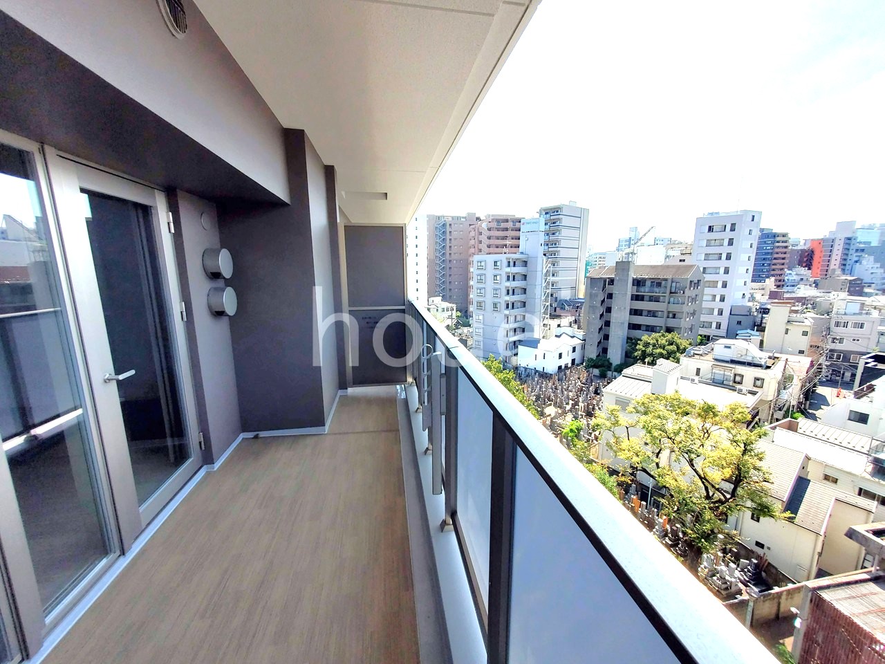 バルコニー　奥行のあるワイドバルコニー