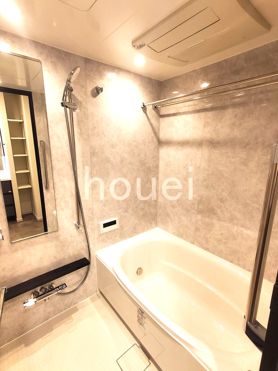 バス・シャワールーム　1317のゆったりサイズ