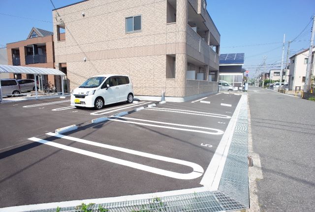 駐車場　駐車場