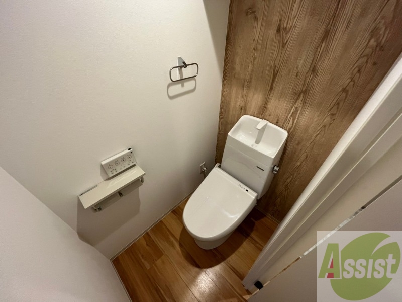 トイレ　ウォシュレット機能がついたトイレ。安心して使用できますね。