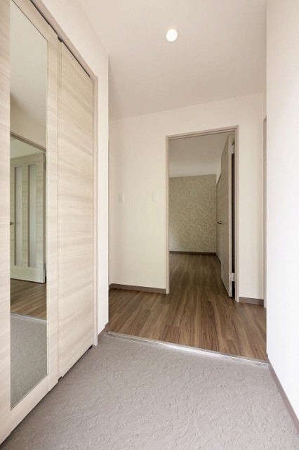 玄関　広々とした玄関です！