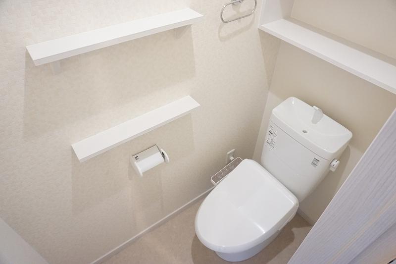 トイレ　トイレ