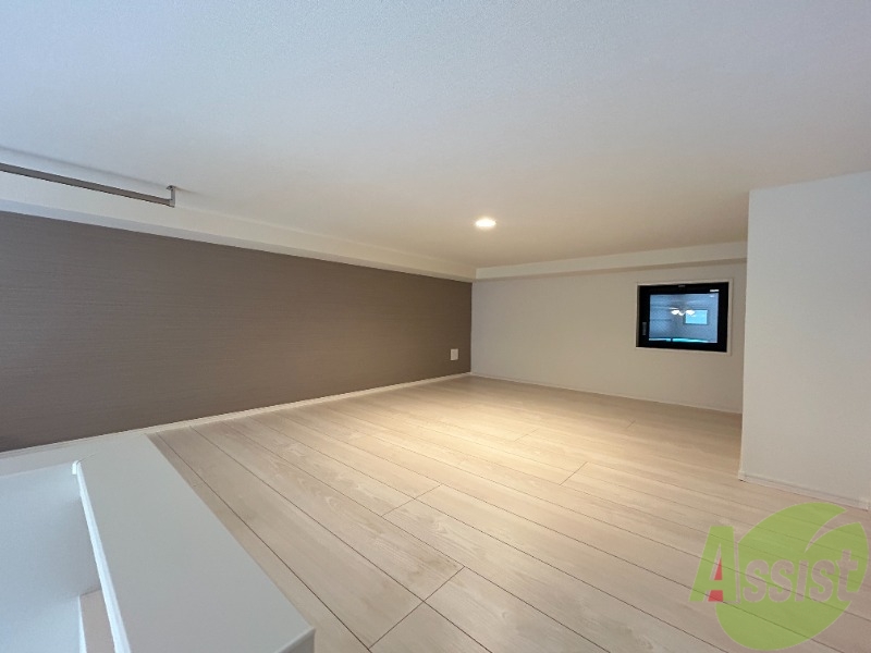 その他部屋・スペース　寝室にはこちらのロフトをご活用くださいませ。