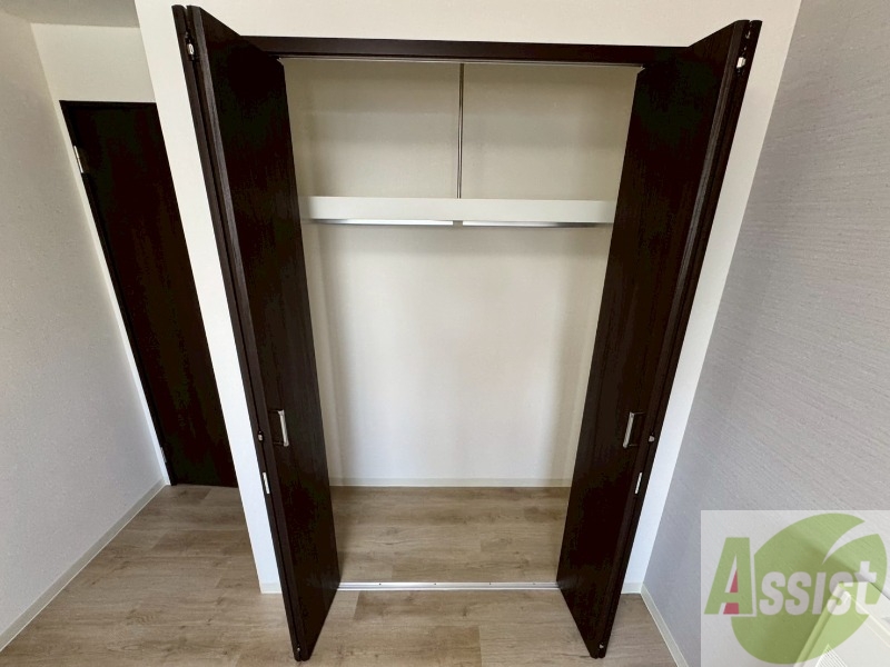 収納　洋室にはクローゼットがあるのですっきり片付きそうです。