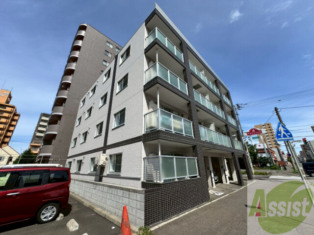 建物外観　札幌市中央区北５条西「ＡＫＲ北円山」