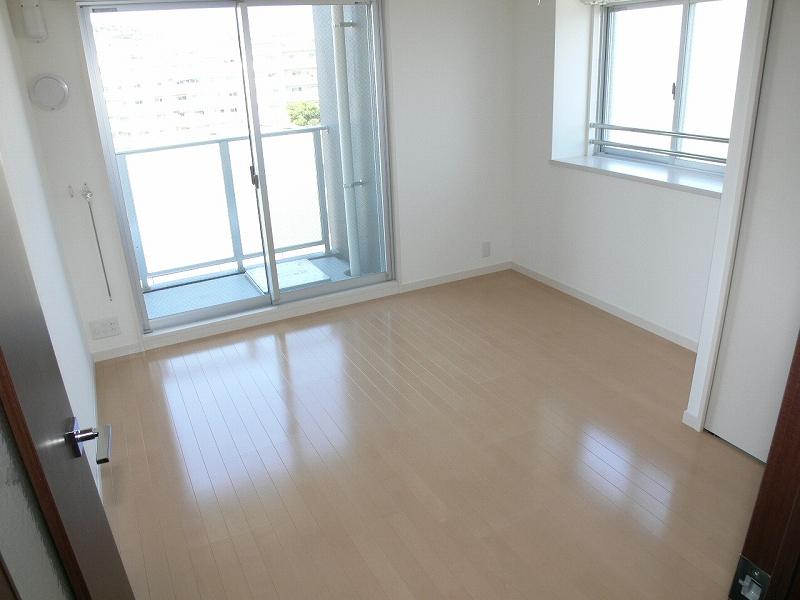 その他部屋・スペース　落ち着いて過ごせるお部屋なので、寝室にいかがでしょうか