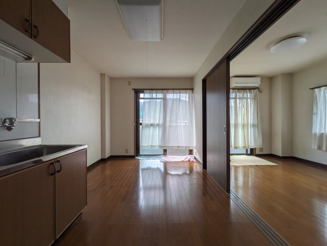 居室・リビング　2025年9月撮影※現況を優先します。