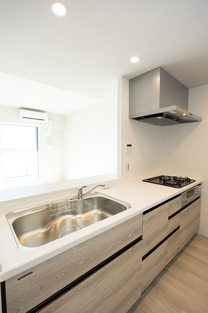 キッチン　※写真は同タイプ住戸です。