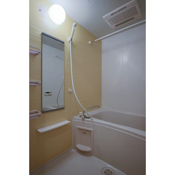 バス・シャワールーム　同じ建物の別のお部屋