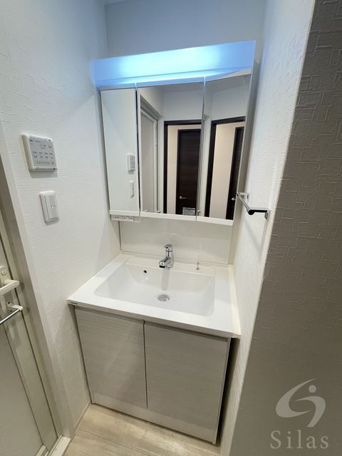 洗面設備　同仕様