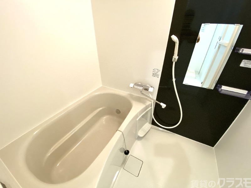 バス・シャワールーム　一日のお疲れをお取りください。